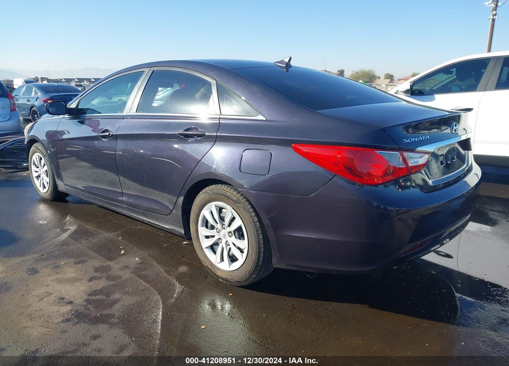 2011 HYUNDAI SONATA VIN: 5NPEB4AC2BH026332