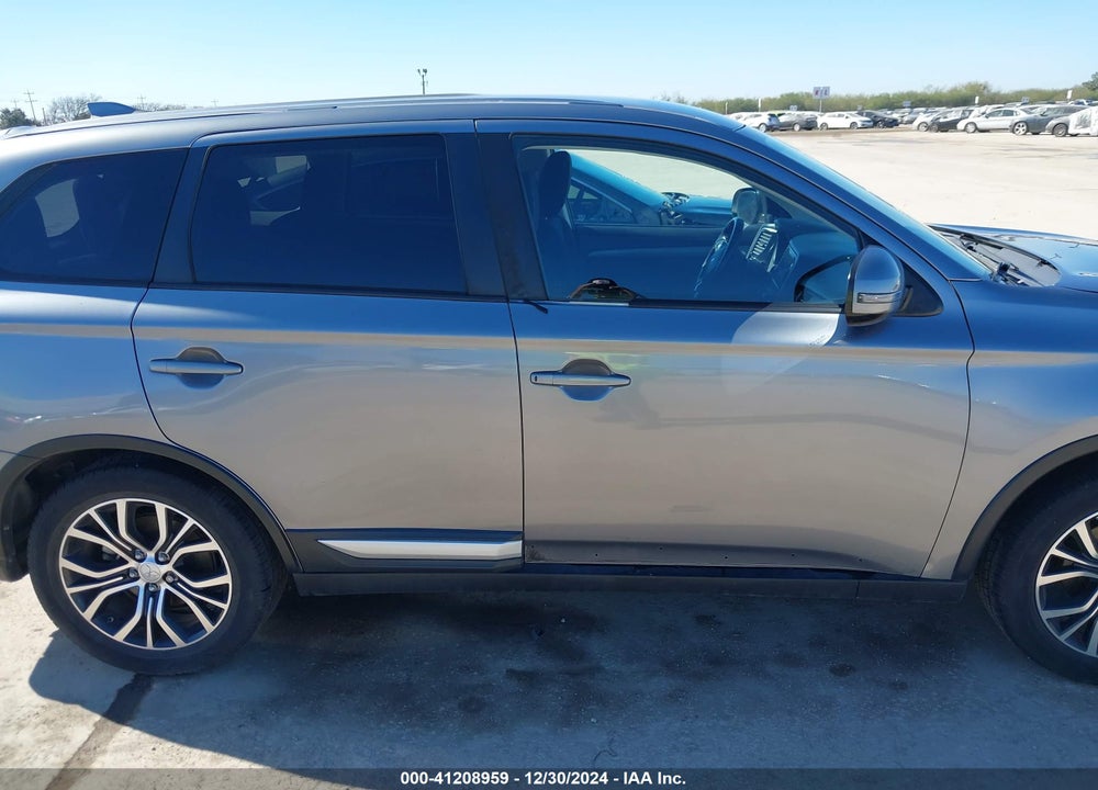 2017 MITSUBISHI OUTLANDER VIN: JA4AD3A37HZ014143