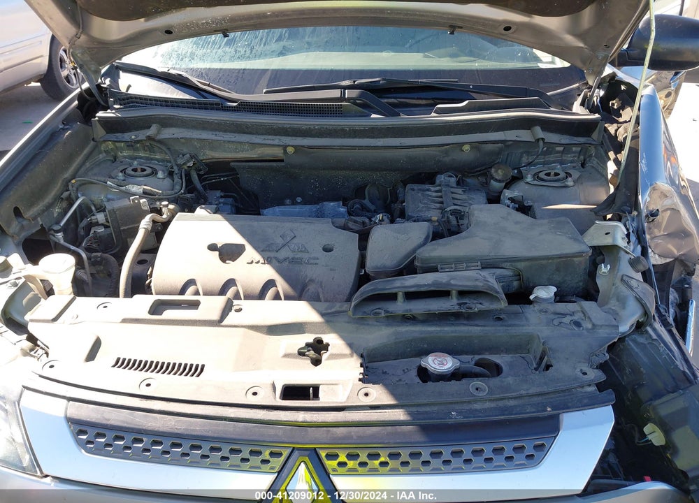 2020 MITSUBISHI OUTLANDER ES VIN: JA4AD2A38LZ018396