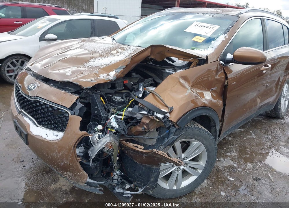 2018 KIA SPORTAGE LX VIN: KNDPMCAC5J7438065