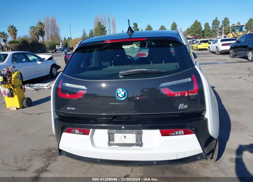 2015 BMW I3 BASE W/RANGE EXTENDER VIN: WBY1Z4C52FV277817