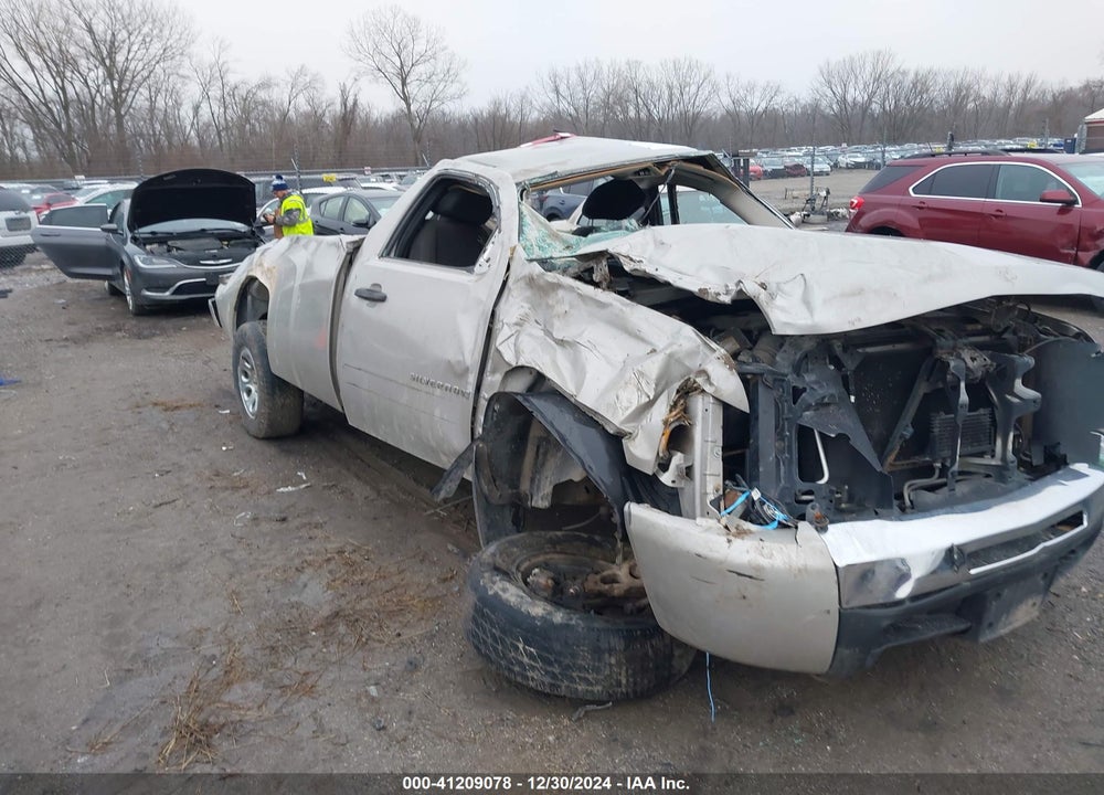 2009 CHEVROLET SILVERADO C1500 LT VIN: 1GCEC24C69Z138132