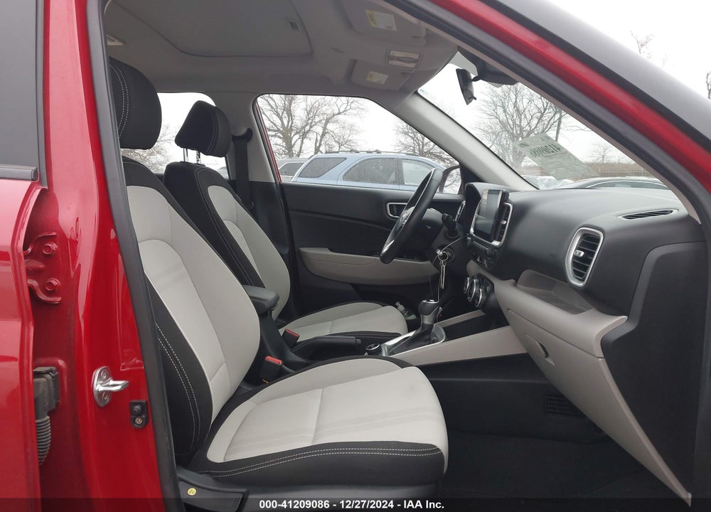 2022 HYUNDAI VENUE SEL VIN: KMHRC8A33NU150783