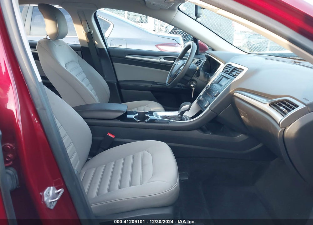 2014 FORD FUSION S VIN: 1FA6P0G77E5392175