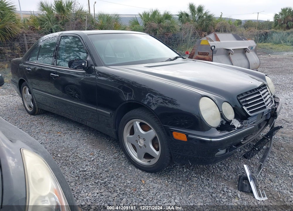 2000 MERCEDES-BENZ E 320 4MATIC VIN: WDBJF82J7YX041427