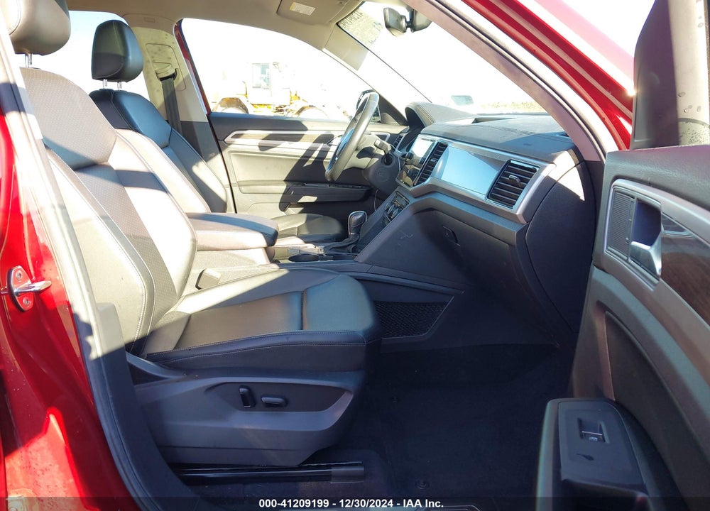 2018 VOLKSWAGEN ATLAS 3.6L V6 SEL VIN: 1V2ER2CA4JC593422