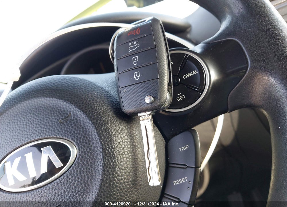 2015 KIA SOUL VIN: KNDJN2A27F7766034