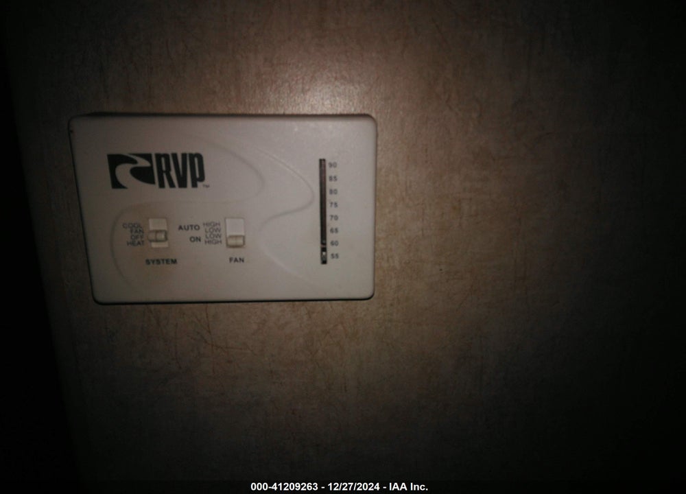 2008 UNKNOWN M-250RLS VIN: 1EC1R252982323540