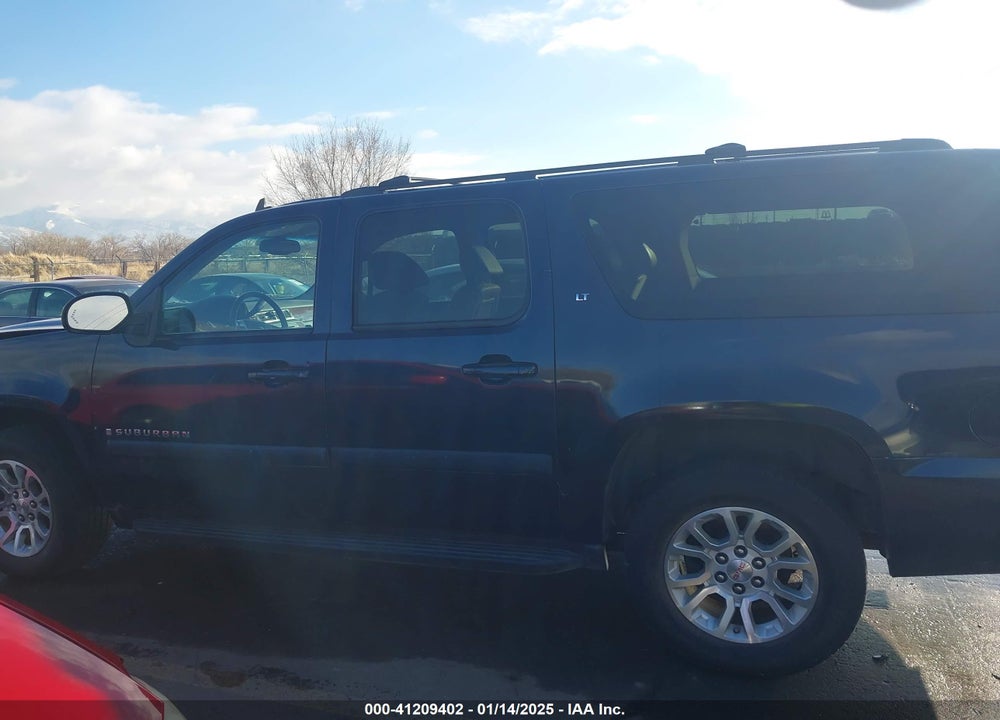 2008 CHEVROLET SUBURBAN 1500 LT VIN: 1GNFK16Y68R143010