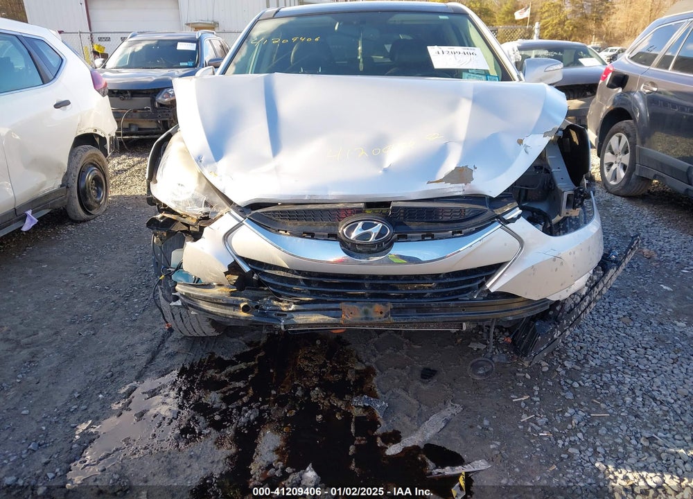 2012 HYUNDAI TUCSON GLS/LIMITED VIN: KM8JUCACXCU369251