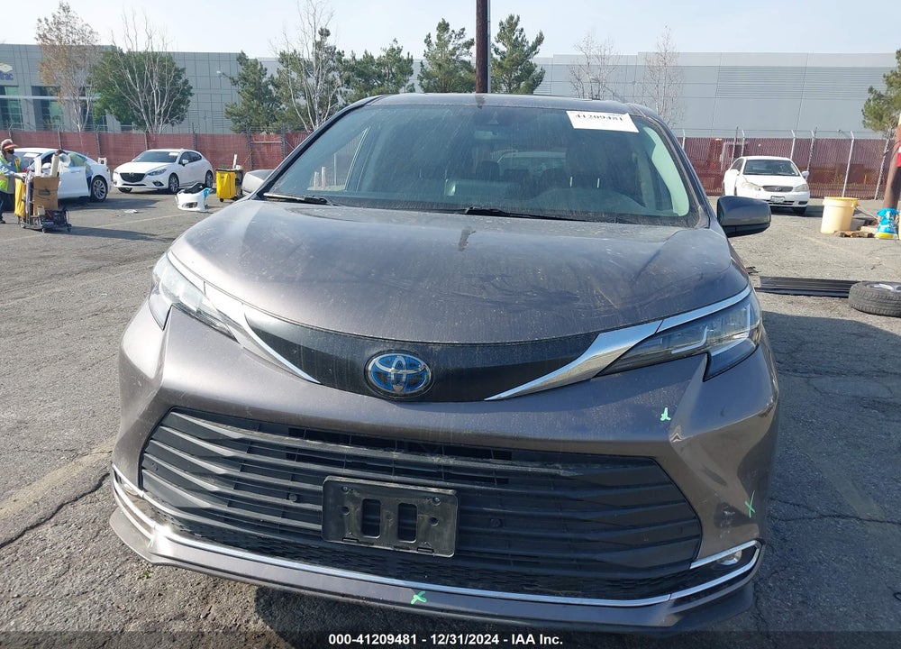 2022 TOYOTA SIENNA XLE VIN: 5TDYRKEC8NS107678
