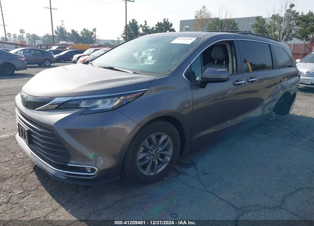 2022 TOYOTA SIENNA XLE VIN: 5TDYRKEC8NS107678