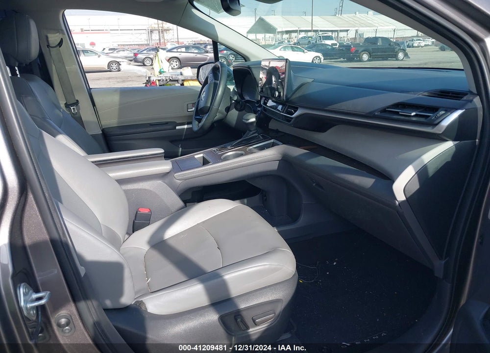 2022 TOYOTA SIENNA XLE VIN: 5TDYRKEC8NS107678