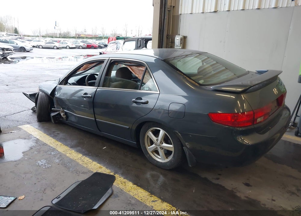 2005 HONDA ACCORD EX VIN: JHMCM56755C007601