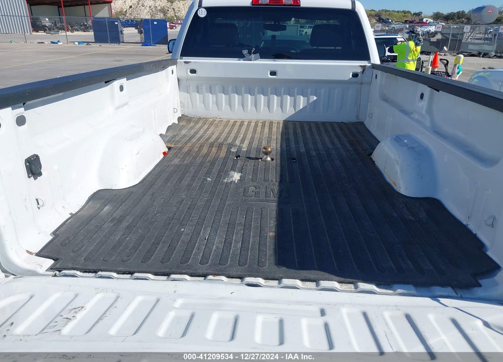 2015 CHEVROLET SILVERADO C2500 HEAVY DUTY VIN: 1GC0CUEG6FZ505677