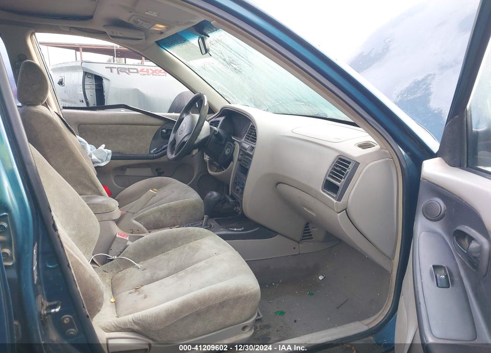 2001 HYUNDAI ELANTRA GLS/GT VIN: KMHDN45D11U157614