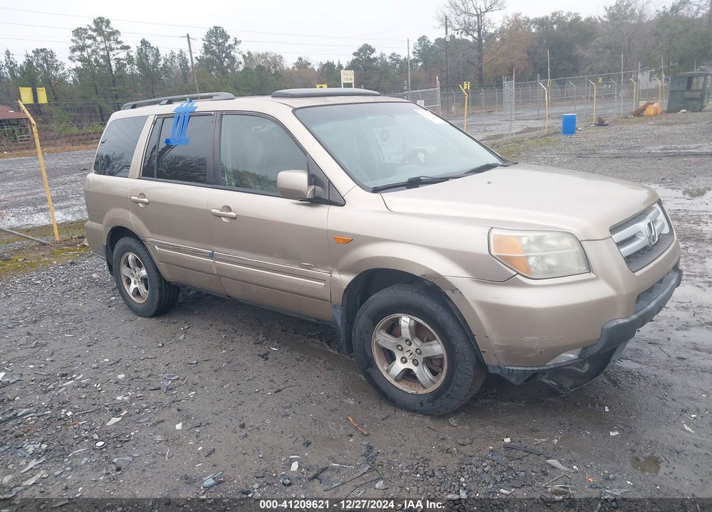 2006 HONDA PILOT EX VIN: 5FNYF28736B025886