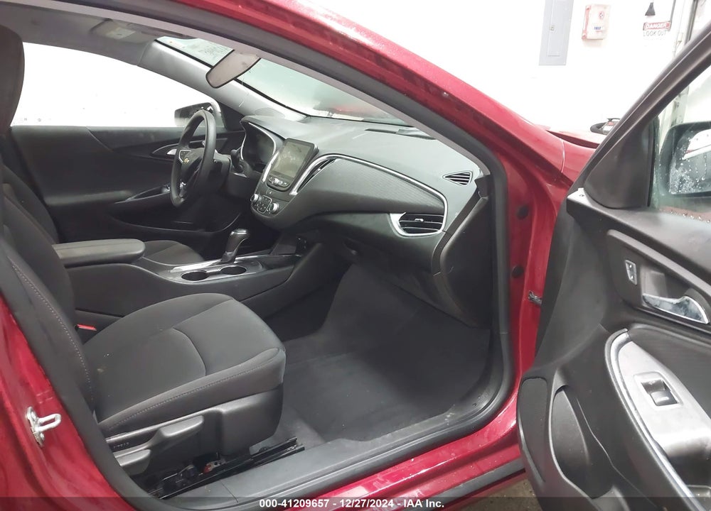 2019 CHEVROLET MALIBU LT VIN: 1G1ZD5ST1KF131981