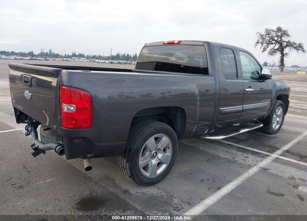2010 CHEVROLET SILVERADO C1500 LT VIN: 1GCSCSE07AZ113462