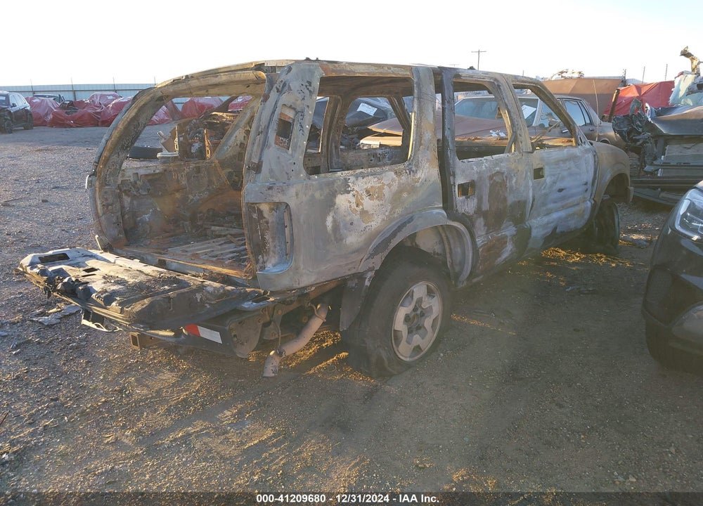 2002 CHEVROLET BLAZER VIN: 1GNDT13W72K196967