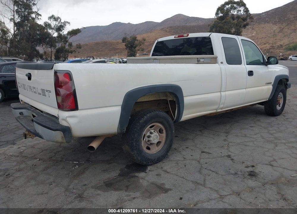 2004 CHEVROLET SILVERADO C2500 HEAVY DUTY VIN: 1GCHC29U54E374544