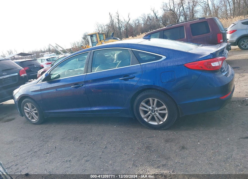 2016 HYUNDAI SONATA SE VIN: 5NPE24AF0GH292322