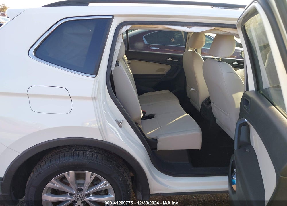 2019 VOLKSWAGEN TIGUAN SE/SEL/SEL R-LINE JET-BLACK/SEL R-LINE VIN: 3VV3B7AX0KM063211
