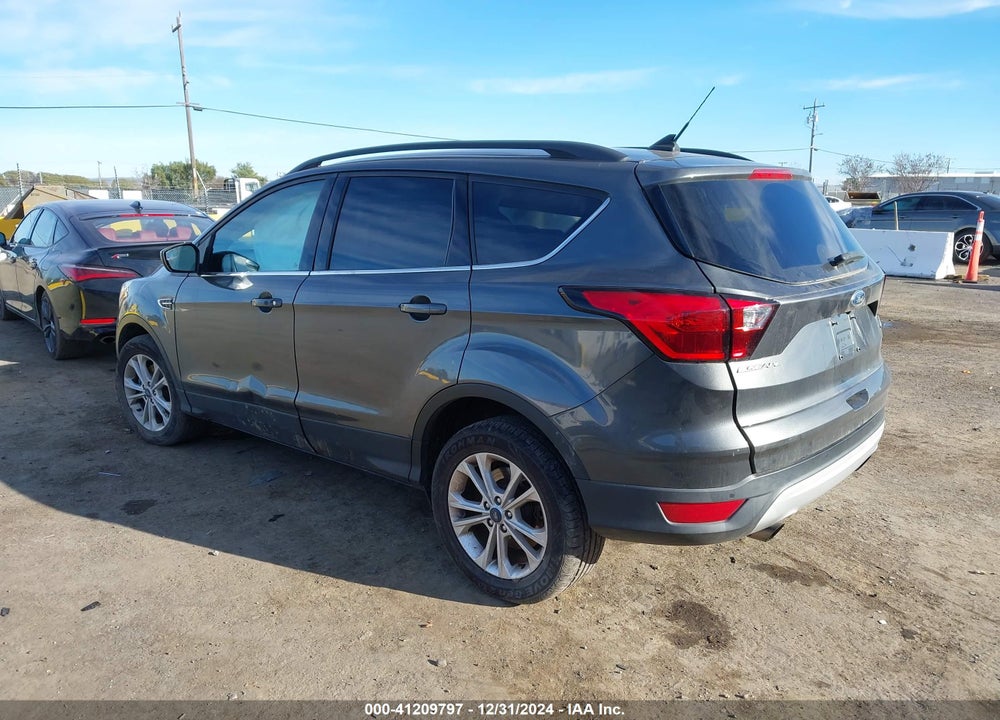 2019 FORD ESCAPE SEL VIN: 1FMCU9HD8KUA82483