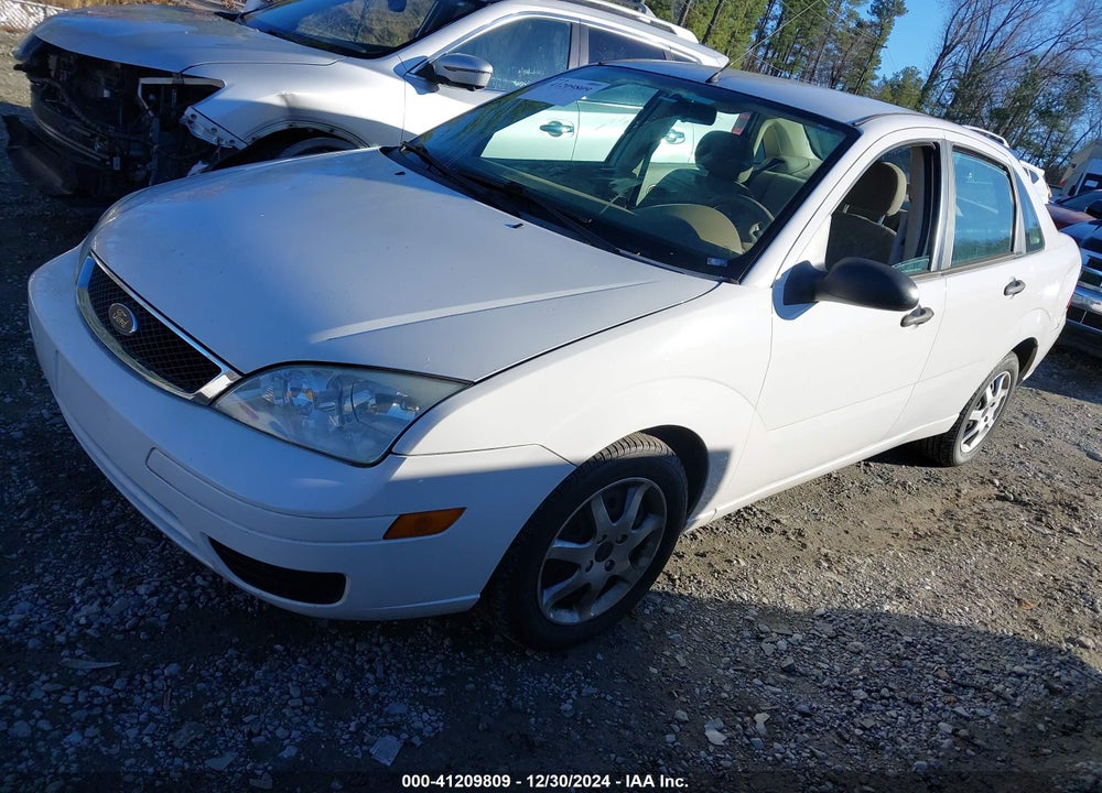 2005 FORD FOCUS ZX4 VIN: 1FAFP34NX5W318599