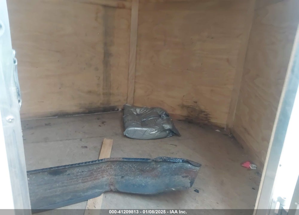 2022 T RE CARGO TRAI VIN: 4T0BE1625NH367518