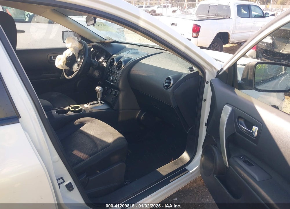 2013 NISSAN ROGUE S/SV VIN: JN8AS5MT2DW547066