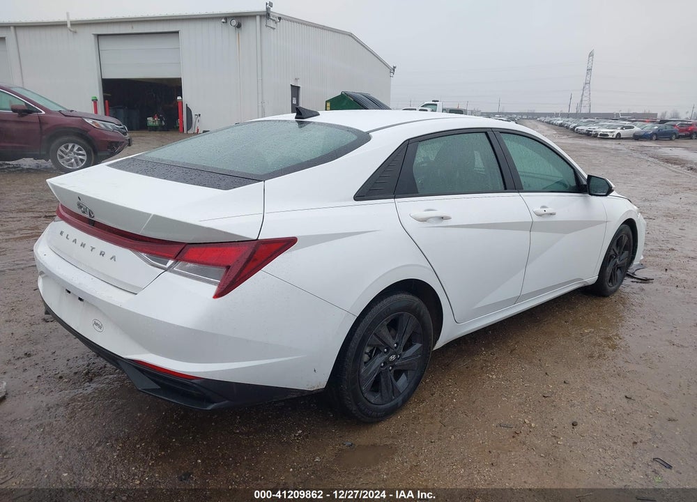 2021 HYUNDAI ELANTRA VIN: 5NPLM4AG1MH007262