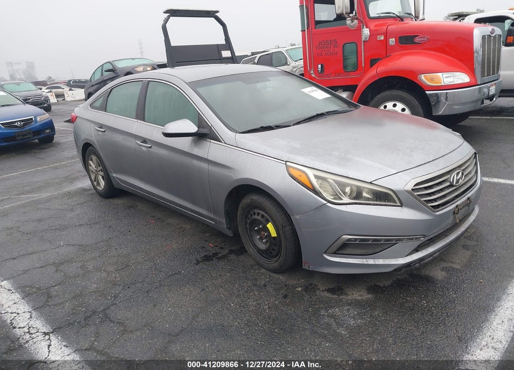 2015 HYUNDAI SONATA SE VIN: 5NPE24AFXFH040527