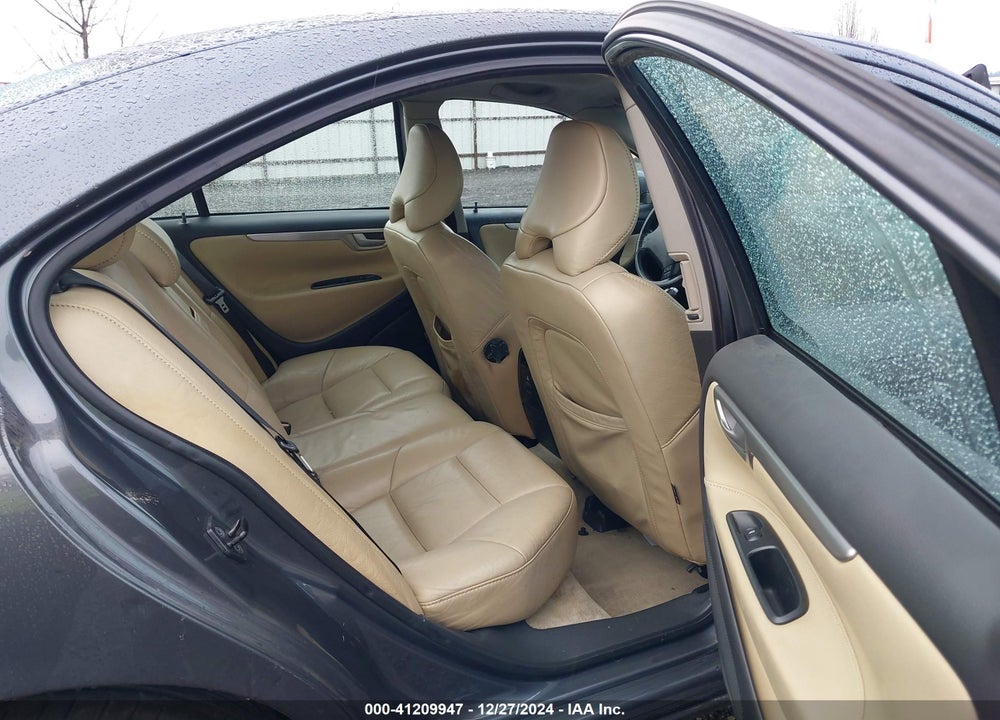 2005 VOLVO S60 R VIN: YV1RH527052440569