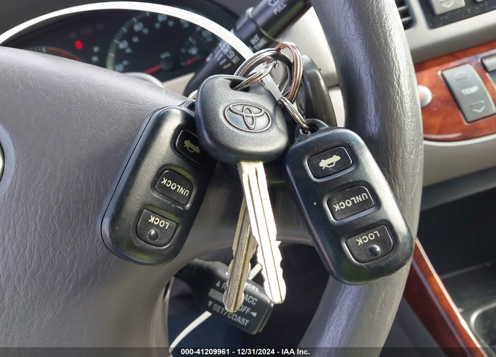2003 TOYOTA CAMRY XLE VIN: 4T1BE32K43U193000