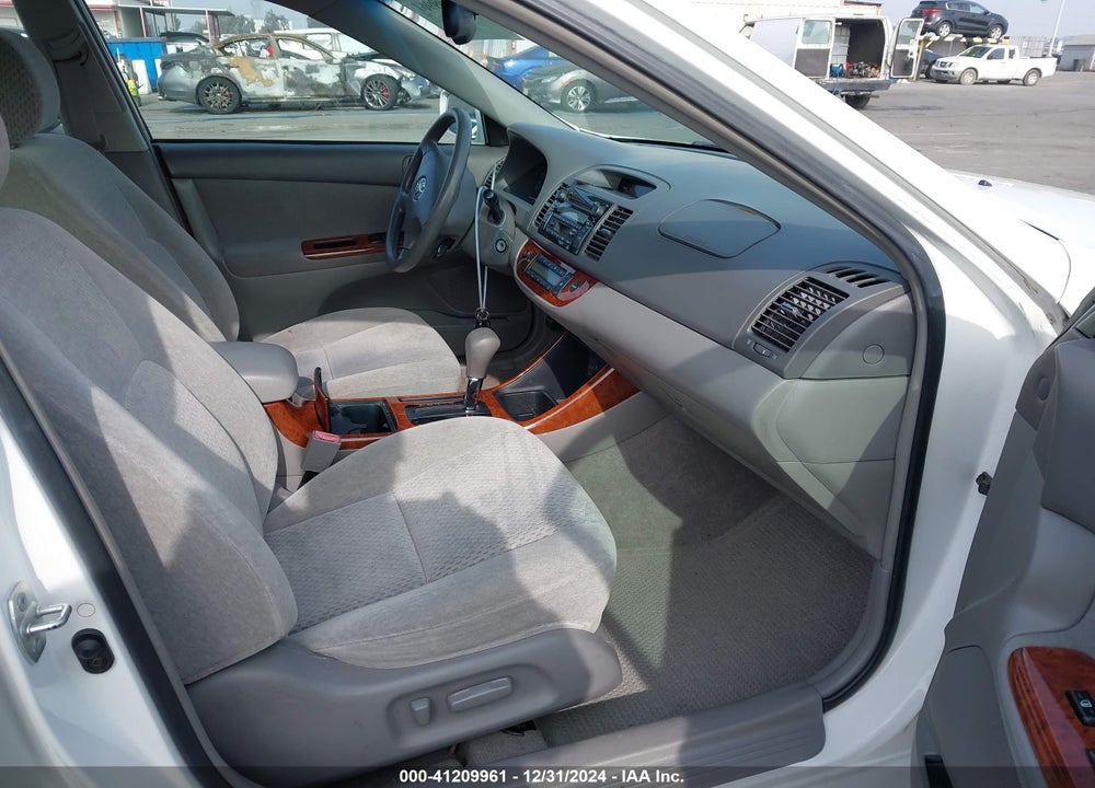 2003 TOYOTA CAMRY XLE VIN: 4T1BE32K43U193000