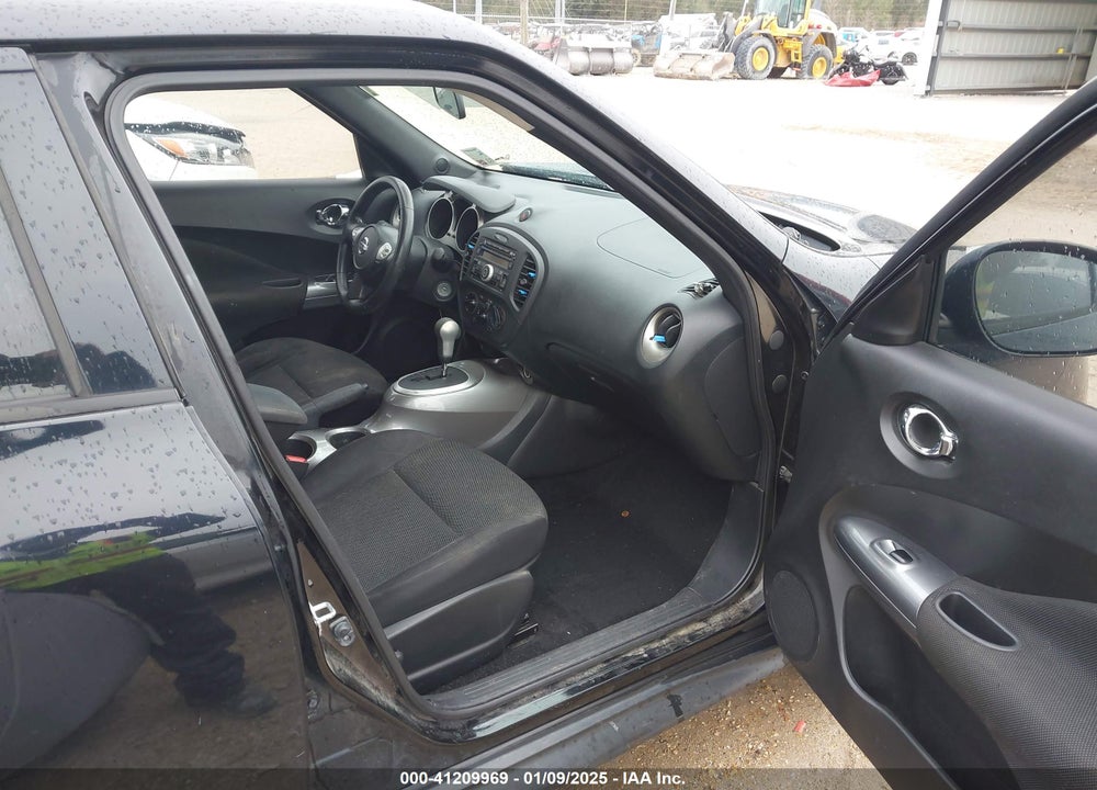 2014 NISSAN JUKE S VIN: JN8AF5MR1ET453658