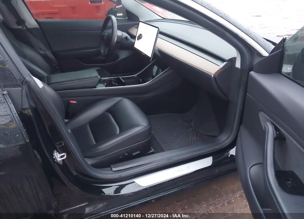 2019 TESLA MODEL 3 VIN: 5YJ3E1EAXKF409844