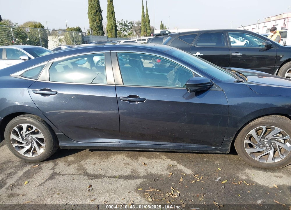 2018 HONDA CIVIC VIN: 2HGFC2F72JH579878