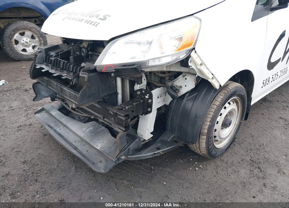 2015 NISSAN NV200 SV VIN: 3N6CM0KN1FK691239