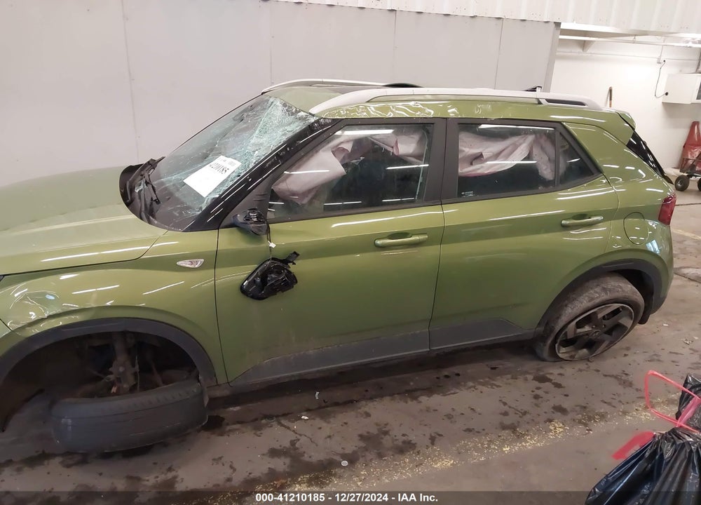 2022 HYUNDAI VENUE SEL VIN: KMHRC8A37NU162032