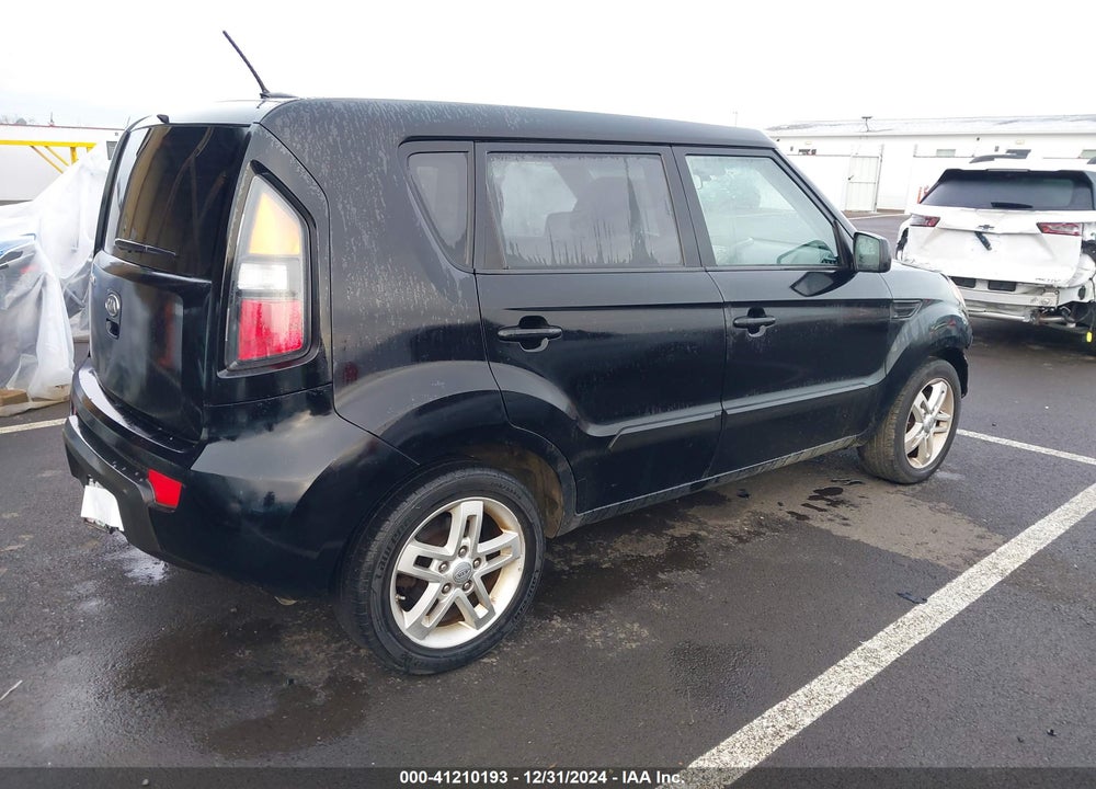 2011 KIA SOUL VIN: KNDJT2A28B7318563