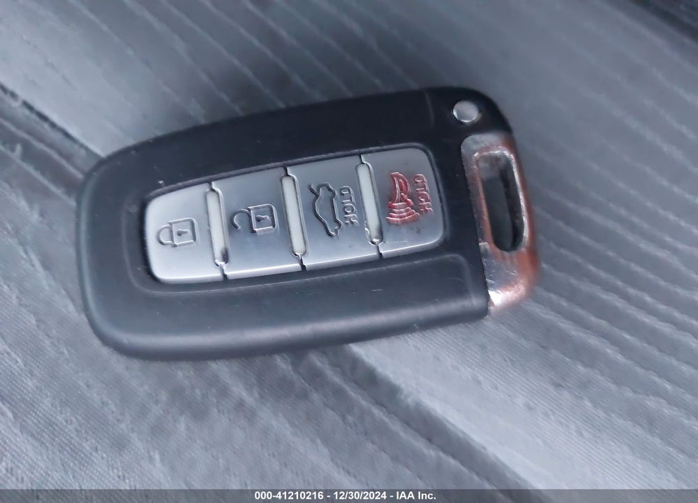 2012 HYUNDAI SONATA VIN: KMHEC4A44CA020302