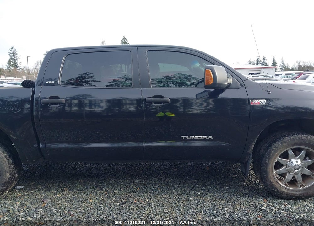 2008 TOYOTA TUNDRA SR5 5.7L V8 VIN: 5TBDV54188S522864