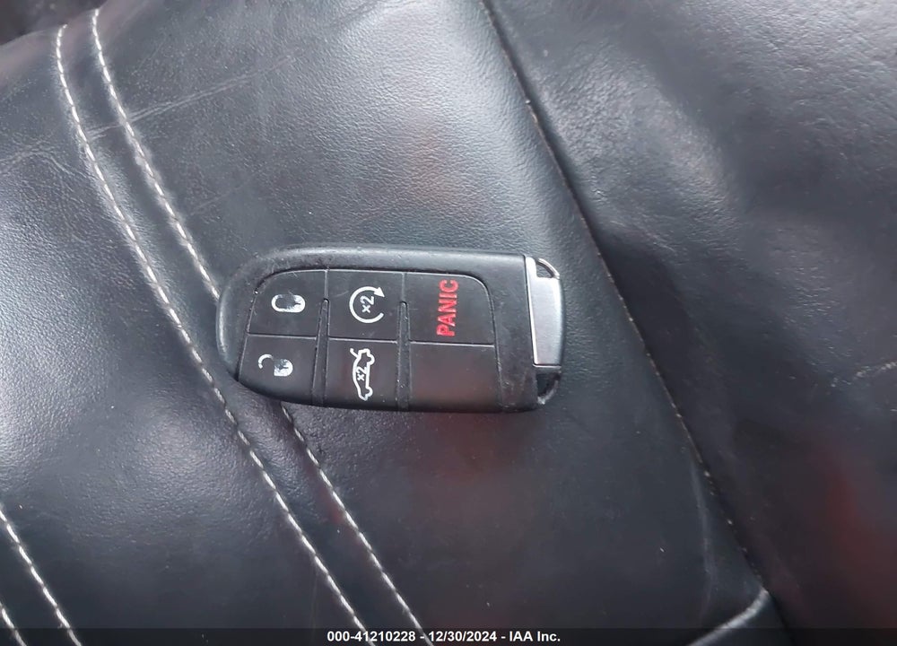 2014 CHRYSLER 300 VIN: 2C3CCAGGXEH383806