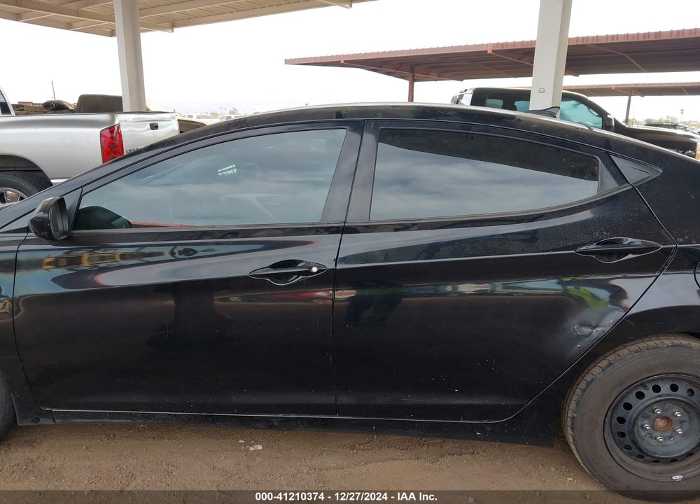 2016 HYUNDAI ELANTRA VIN: KMHDH4AE7GU541945