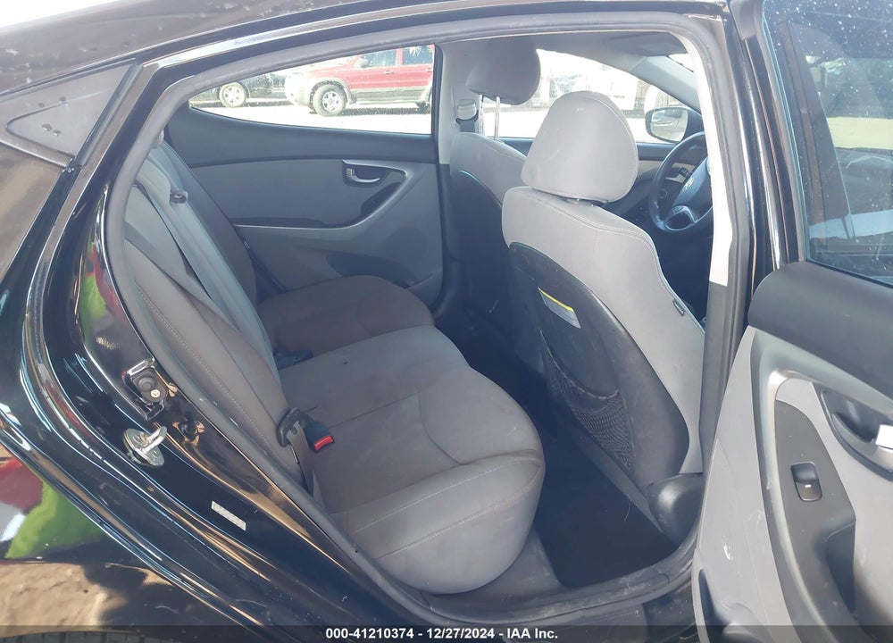 2016 HYUNDAI ELANTRA VIN: KMHDH4AE7GU541945