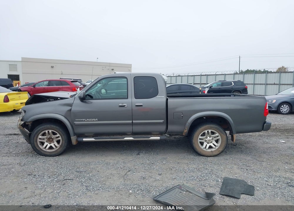 2005 TOYOTA TUNDRA LTD V8 VIN: 5TBRT38135S457430