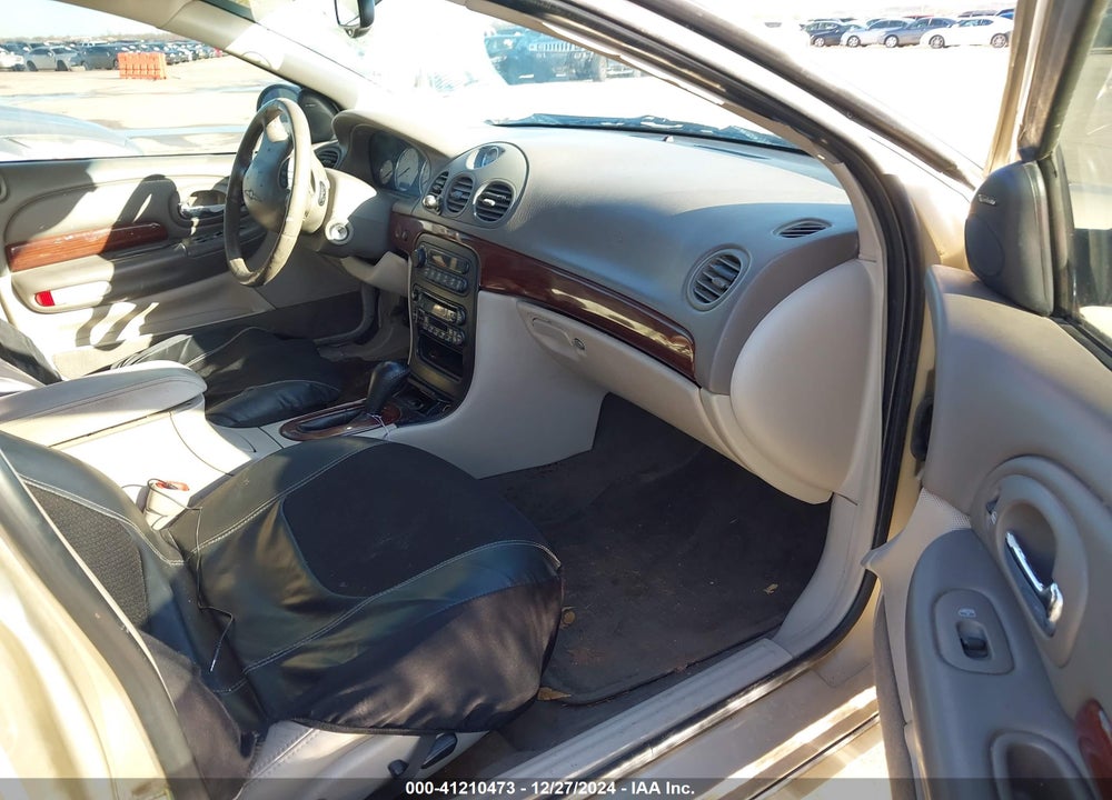 2001 CHRYSLER LHS VIN: 2C3HC56G81H688620