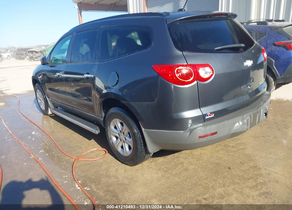 2012 CHEVROLET TRAVERSE LS VIN: 1GNKREED0CJ290382